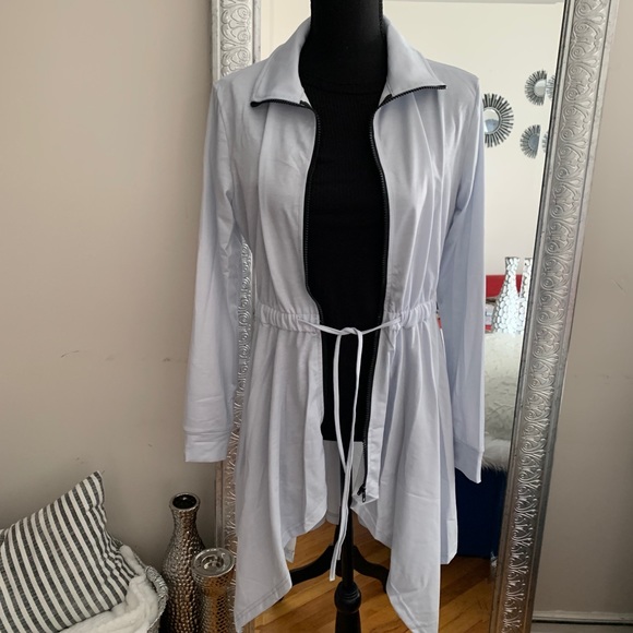 Casual zip up, cinch waist asymmetrical grey coat - Picture 15 of 16